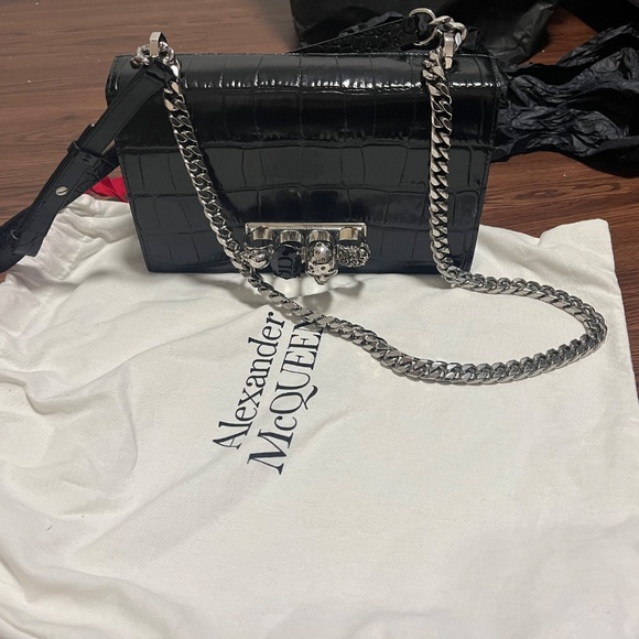 Alexander McQueen Four Ring Clutch Bag -Black Croc-Embossed Leather - Picture 1 of 7